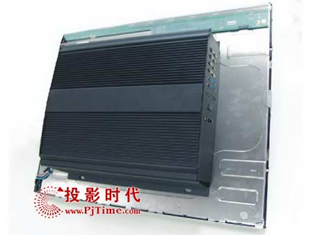 嵌入式系统的背面图