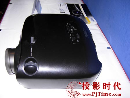 爱普生EMP-TW1000家用投影机