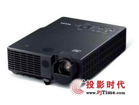 加贺电子展示了TAXAN PS系列投影产品KG-PS2120、KG-PS2125
