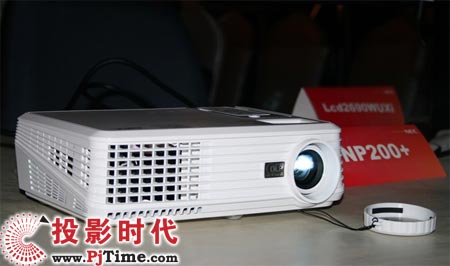 NEC NP100+与NP200+