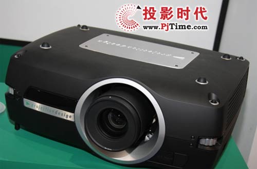 projectiondesign F80投影机
