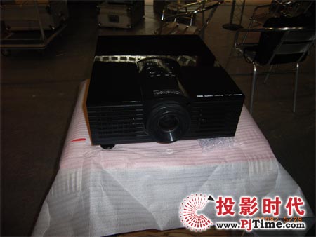 CINETRONʾ콢LCosͶӰInfocomm 2008