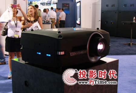 Projectiondesign三片式DLP投影机F80 WUXGA