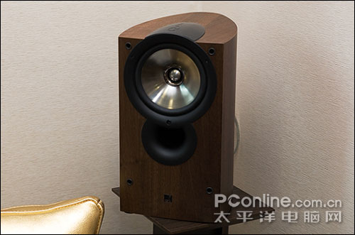 KEF IQϵ