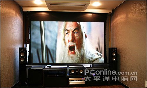 40平方索尼SXRD投影机配意力7.1声道蓝光影院