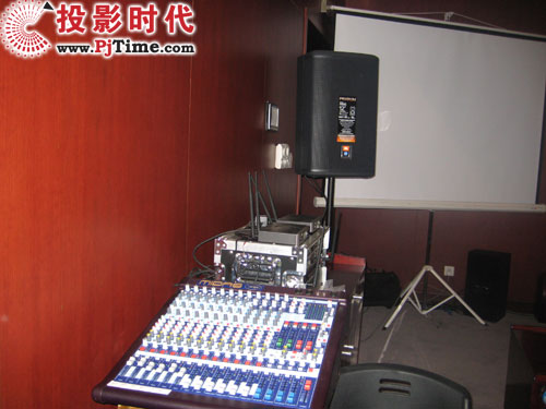 2009演艺设备行业发展论坛使用JBL PRX512M音箱