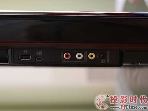 康佳LC55FT68AC液晶电视:丰富接口配备