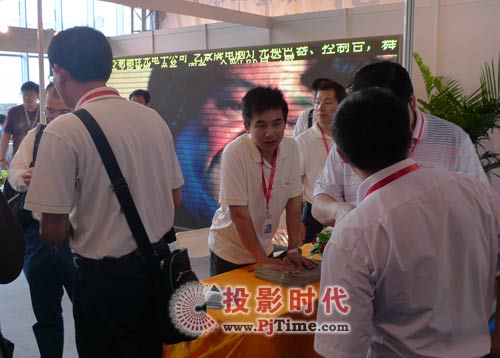 新画佳LED显示屏参展Palm Expo 2009