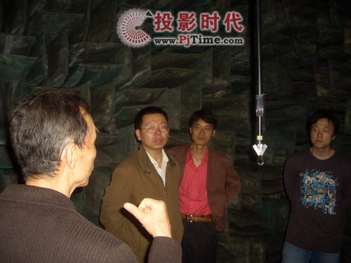 上海世博局相关领导、专家考察迪士普
