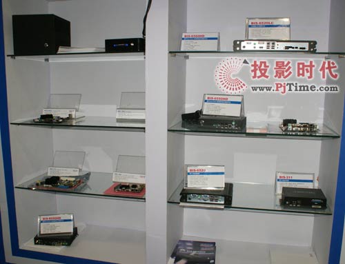 华北工控上海国际数字标牌展展出全线产品