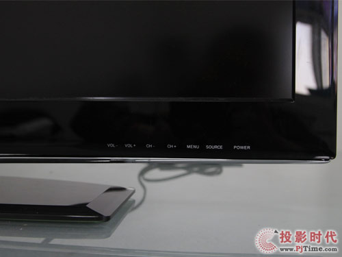 同方LE-32B90液晶电视:22mm超薄外观工艺设计