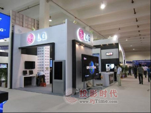 LG“易捷”一站式数字标牌解决方案精彩亮相