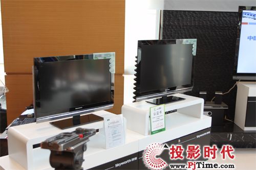 E16ϵвLED