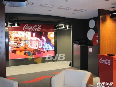 ͬԼӳխߡƴפCOCA COLAϺܲ