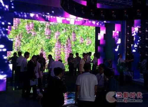 属于新亚胜人的北京灯光音响展