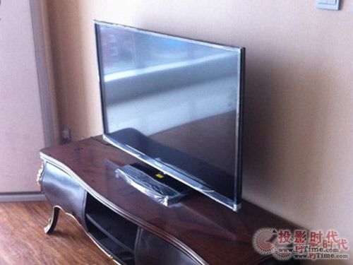  LED46EC330J3D