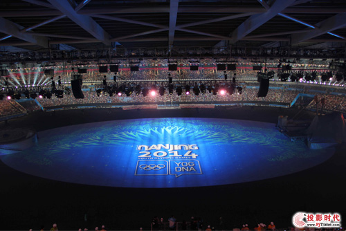 南京青奥会开幕式垂青巴可 打造世界最高难度的舞美投影