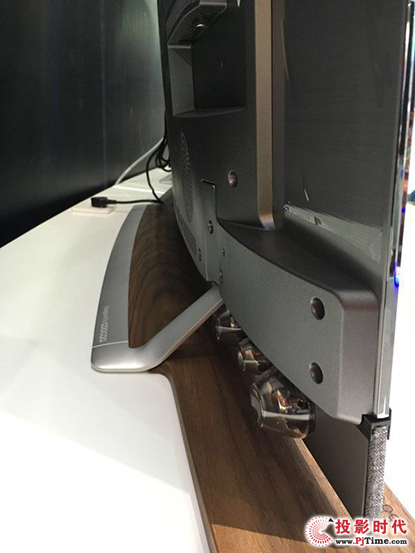 տ ῪƷ̨OLED