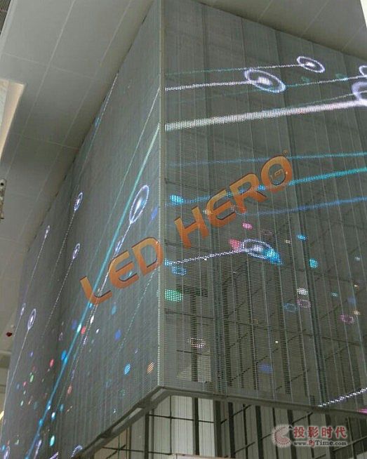 赫尔诺LED透明屏落户上海大华银行