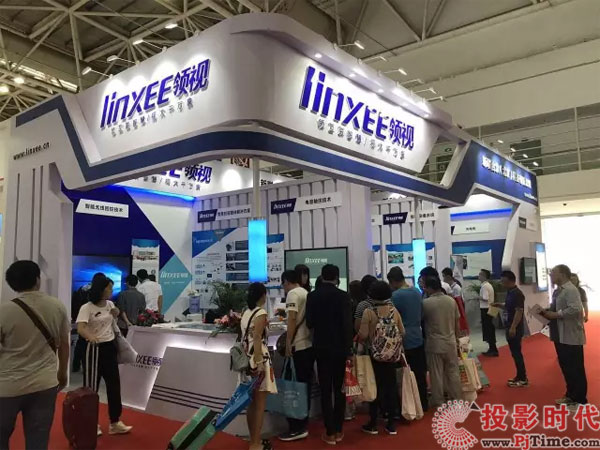 linxee领视多项创新设备成第72届中国教育装备明星