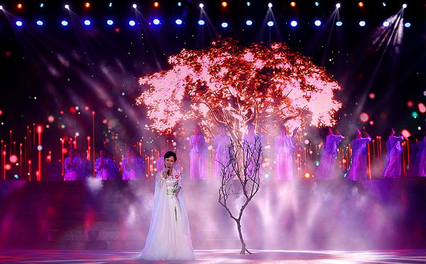 雪窦山弥勒文化节盛大开幕 “来未来”梵音音乐会唱响十年