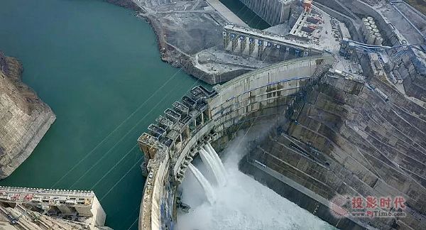 白鹤滩水电站