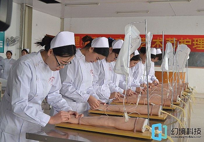 基础护理虚拟仿真实验教学系统：实现线上教学，提高学生护理水平