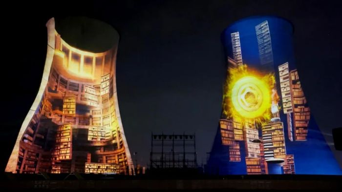 洛阳阳光工业游园冷却塔光影秀，诠释洛阳专属记忆