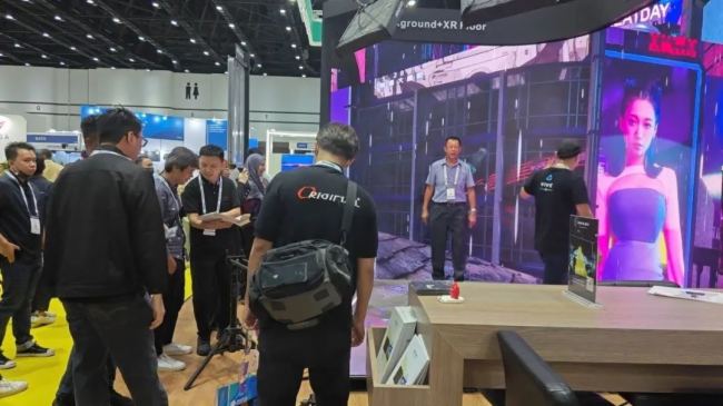 Ӿ˴ЯGXIIWKȶСLEDذƷxR㴴½InfoComm Asia