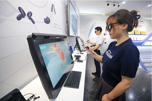 南昌加快迈向世界级VR中心，VR产业今年营收预计突破800亿
