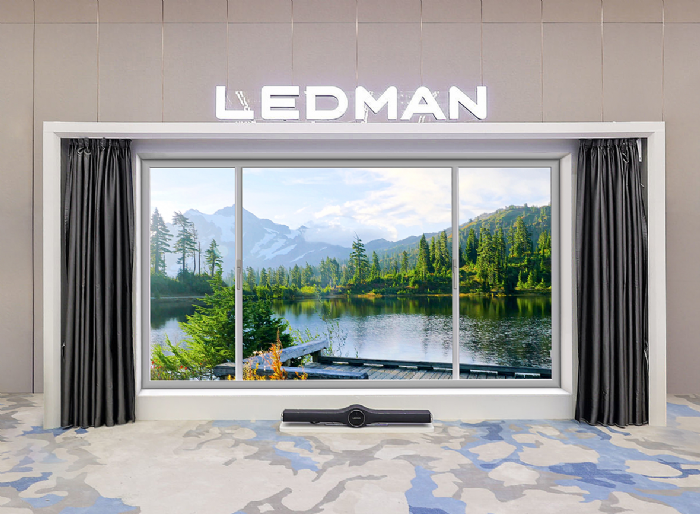 雷曼正式发布全球首款PM驱动玻璃基Micro LED显示屏