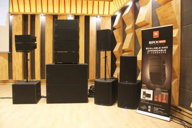 JBL Professional SRX900ƷᱱվԲٰ