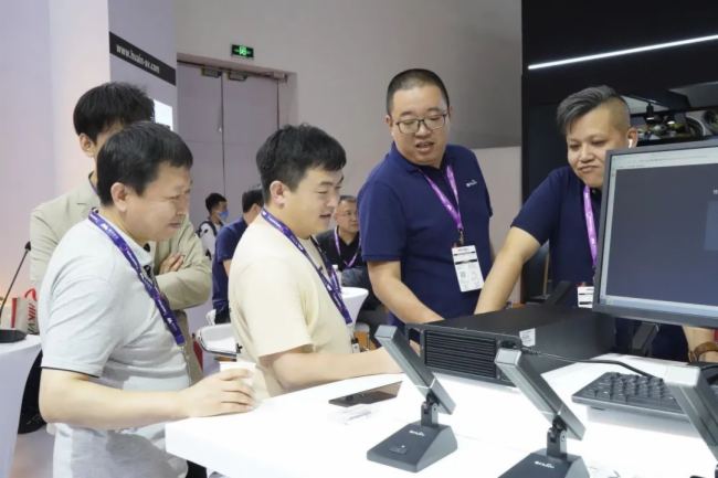  InfoComm China 2024 ԲĻHUAINȡչ