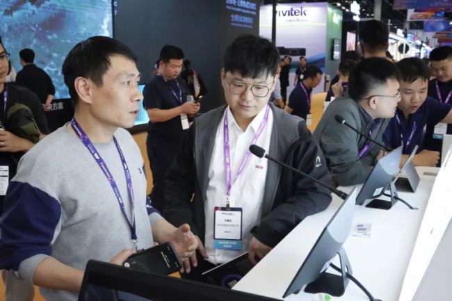  InfoComm China 2024 ԲĻHUAINȡչ