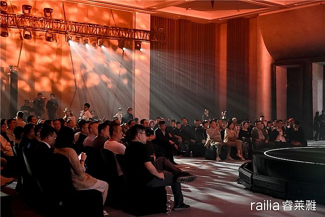 ȫҵӭش£railia ׿AIǶʽ