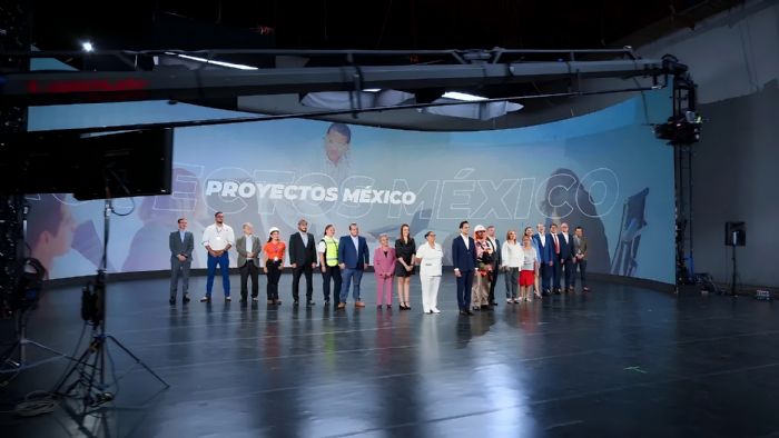 奥拓虚拟影棚项目入选工信部《2025年度视听系统典型案例》名单