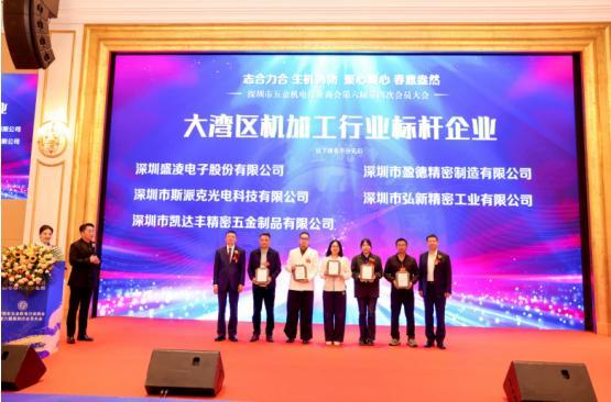 ־������ �������� ����ů�� ���ⰻȻ������������������ҵ�̻��������Ĵλ�Ա���