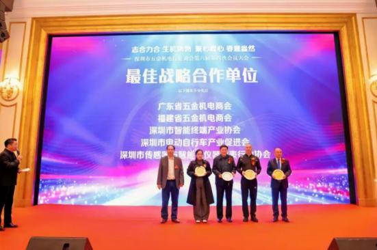 ־������ �������� ����ů�� ���ⰻȻ������������������ҵ�̻��������Ĵλ�Ա���