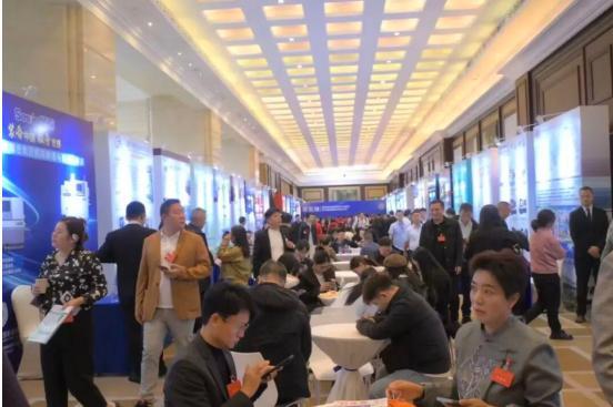 ־������ �������� ����ů�� ���ⰻȻ������������������ҵ�̻��������Ĵλ�Ա���