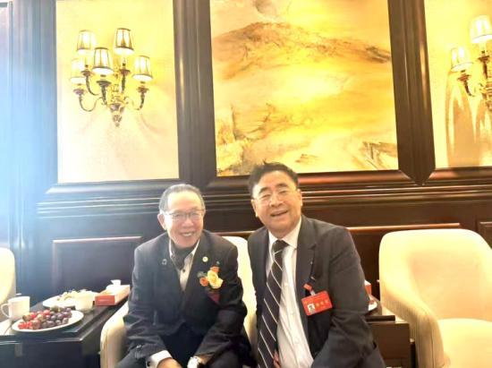 ־������ �������� ����ů�� ���ⰻȻ������������������ҵ�̻��������Ĵλ�Ա���