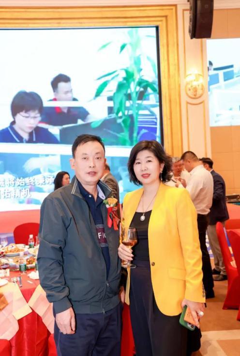 ־������ �������� ����ů�� ���ⰻȻ������������������ҵ�̻��������Ĵλ�Ա���