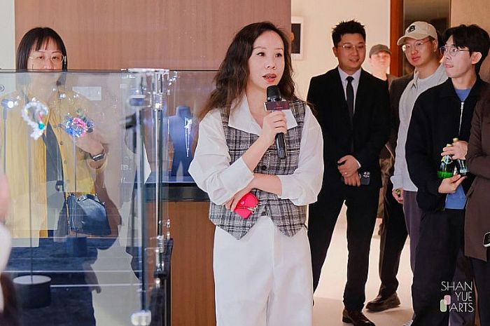 ��ӳ���£�������ɢ����QnWong�߼������鱦��չ��������