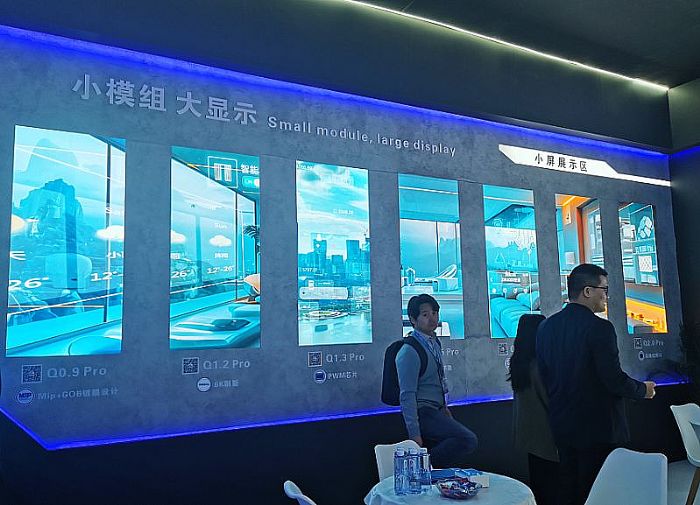 2025年商显行业总结:拥抱AI时代,突破形态边界,在不确定性中顽强进步