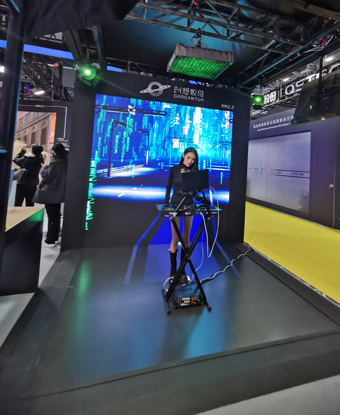 ���ܴ󳡾������������飺���ذ��ص���2025��AI+��Ѷ�������ѱ�