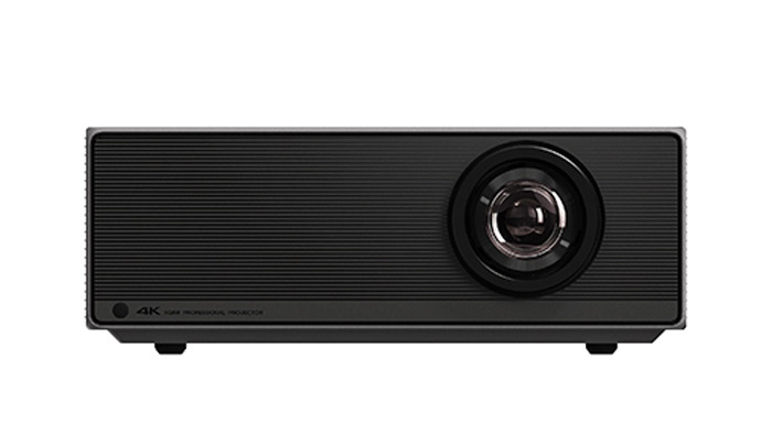 极米进军工程投影市场:技术破局、战略升维与行业变局