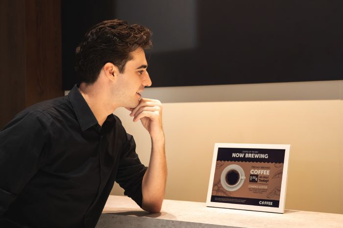 三星推出全球首款采用生物树脂制成的13英寸彩色电子纸E-Paper