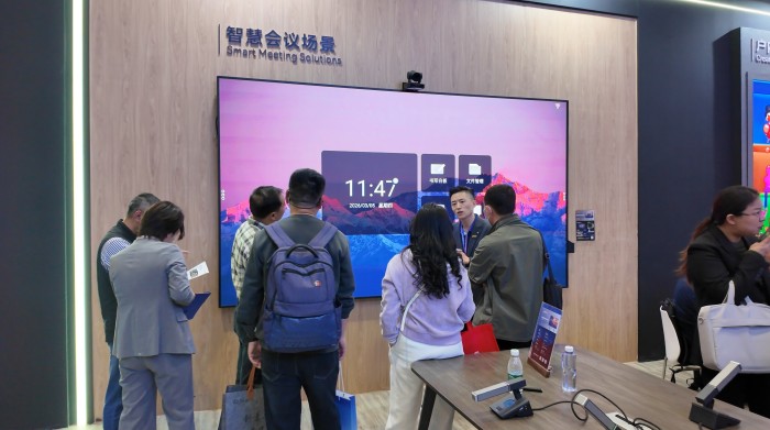 雷曼周杰解码LED显示屏行业:成本承压下的技术突围与市场重构