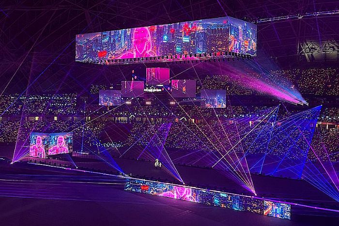 科视Christie Griffyn 4K50-RGB投影机打造动态空中画布,共庆新加坡独立61周年