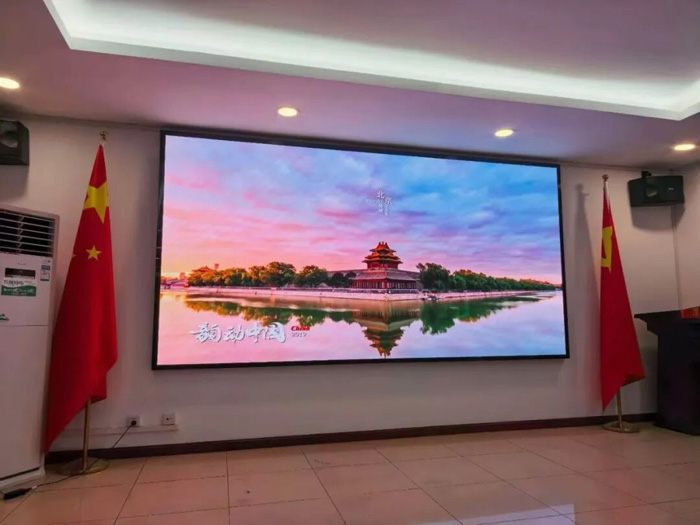 С�������������ĳ��ѧLED��ʾ��Ŀ�ֳ�