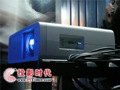 三洋首款1080P家用投影机<font color='#FF0000'>PLV-Z2</font>000来到国内